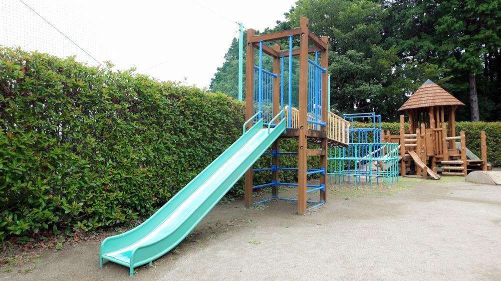 滑り台